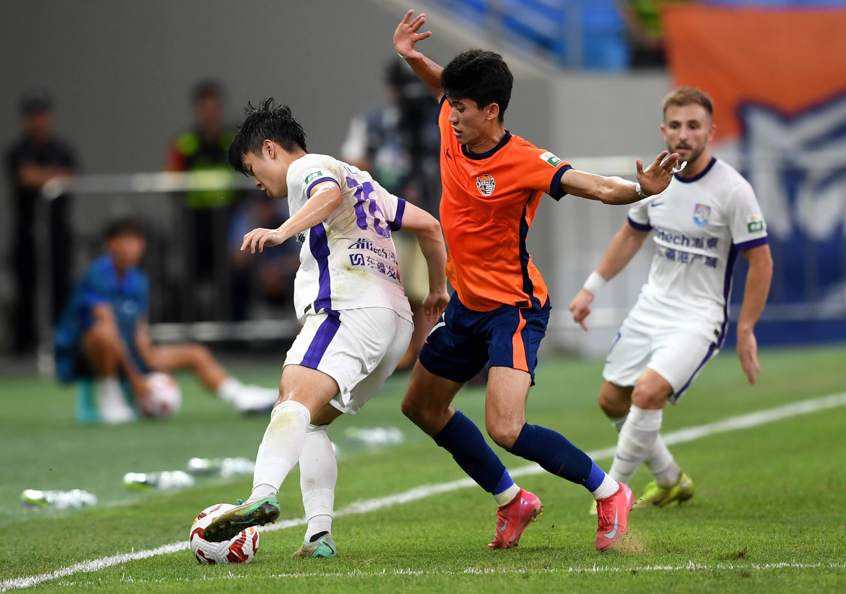 引对手的防 引对手的防