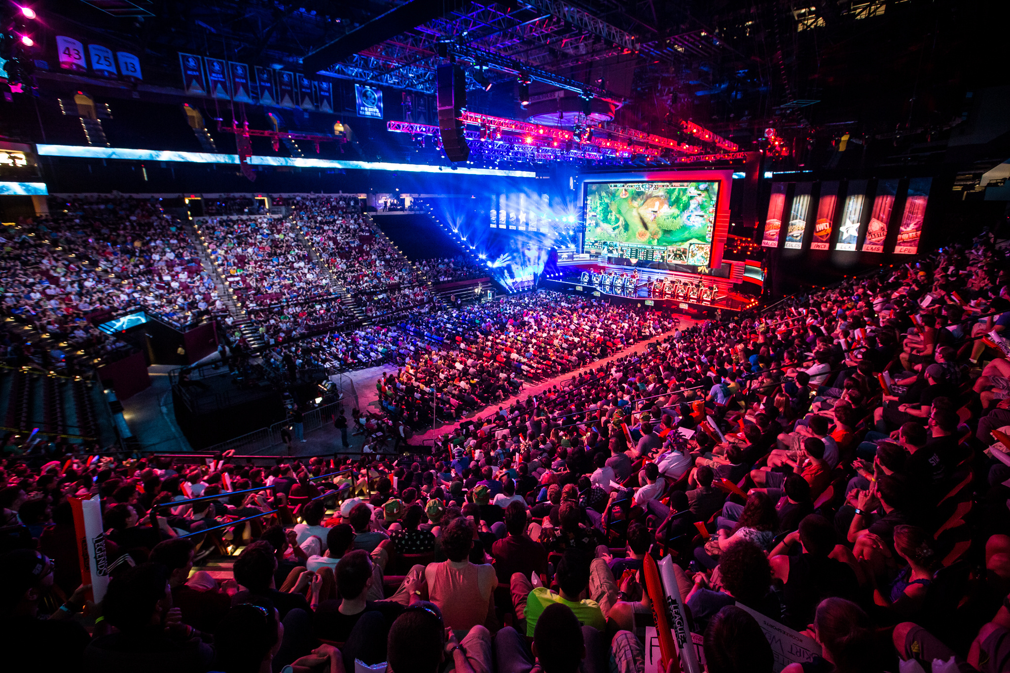 暴露出在高 暴露出在高