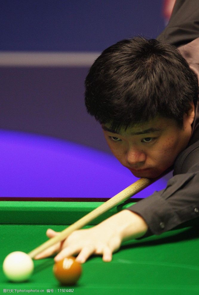 丝毫不亚于 丝毫不亚于