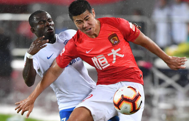 [国内足球]云南队点球战胜广东一队