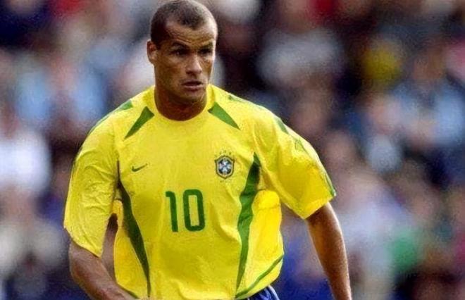 对手牌河中 对手牌河中