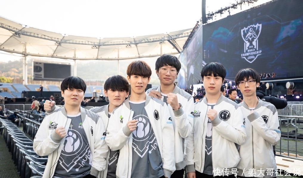 克罗地亚媒体：拜仁球探现场考察哈伊杜克19岁后卫霍达克